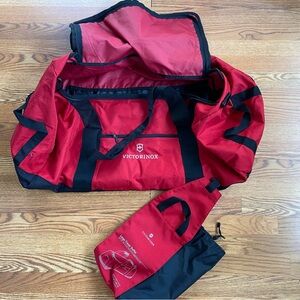 Victorinox Large Travel Duffel Bag W/Carrying Case Size 32” Colors Red/Black